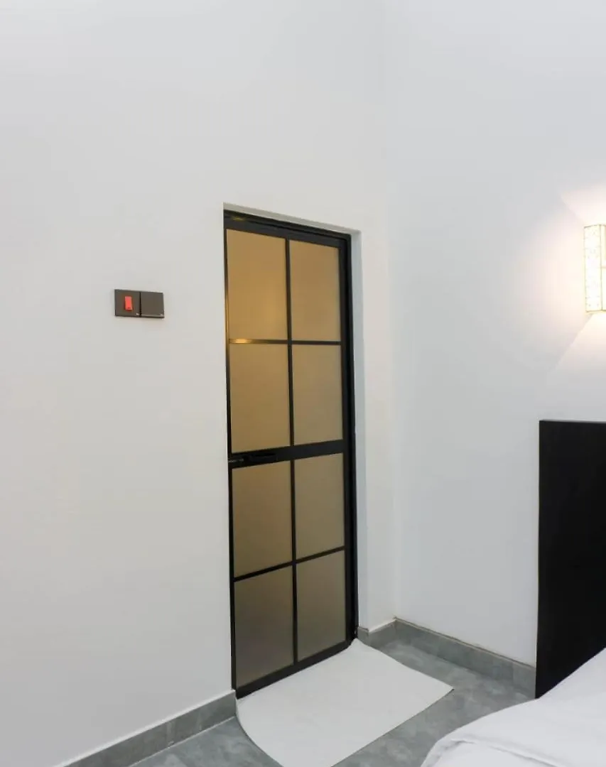 Rome Transit Hotel Negombo