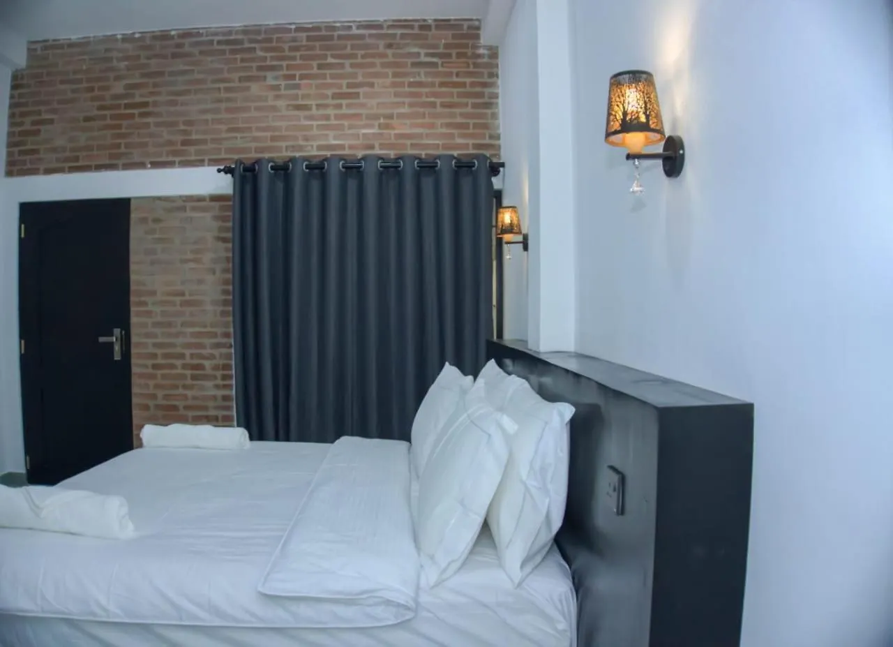 Rome Transit Hotel Negombo 0*,  Sri Lanka