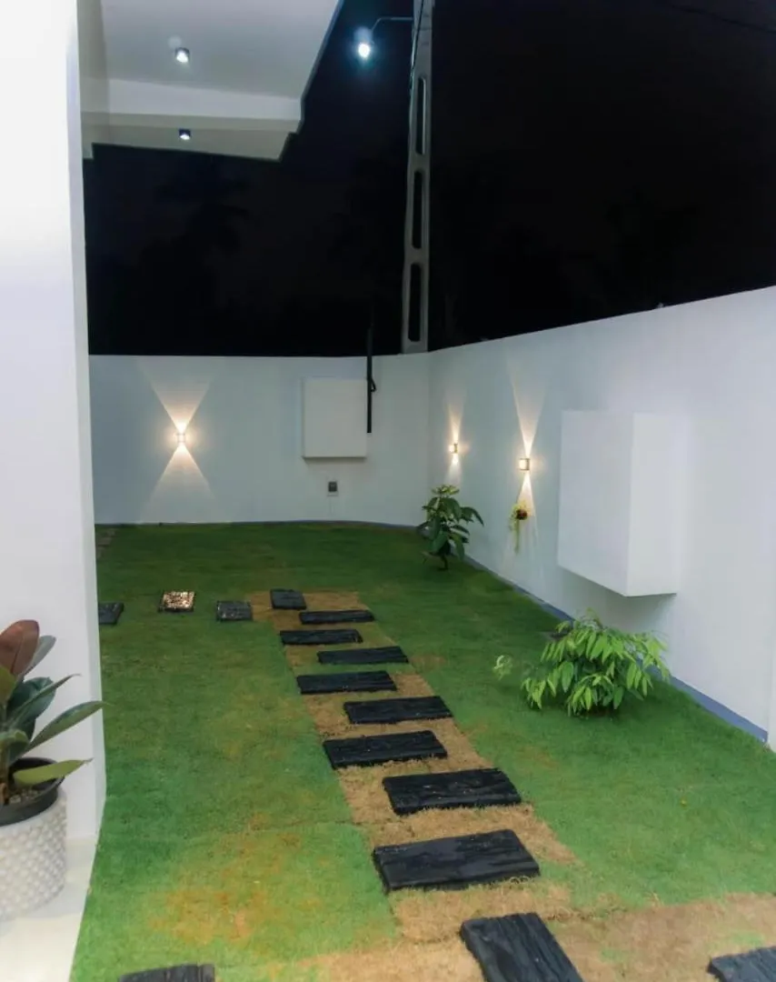 Rome Transit Hotel Negombo 0*,  Sri Lanka